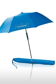 Sonnenschirm mit Pommery Logo