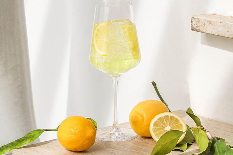 Limoncello Spritz